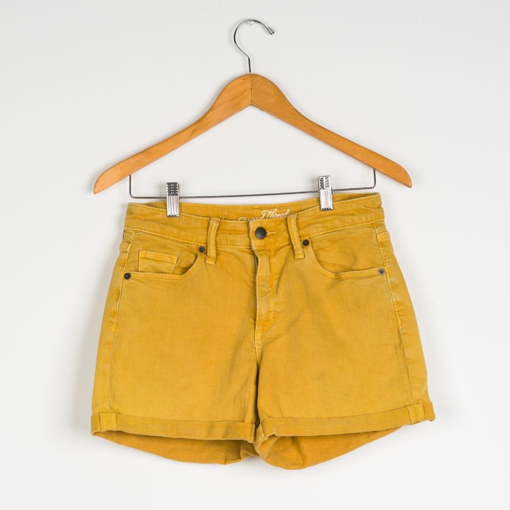 Women's Universal Thread High Rise Midi Mustard Shorts size 4/27